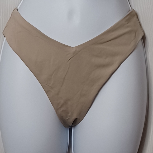 WE WORE WHAT Delilah Bikini Bottom Swimwear. Size S/P - Picture 7 of 16